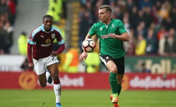 篮球篮网进攻端再现高光时刻