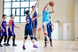 [F1]勒克莱尔发车不顺 与汉密尔顿发生轻碰